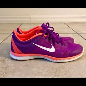 Nike training in season 5 womens running shoe 8.5